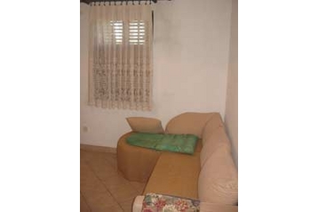 Pensiune familială Lumbarda 11